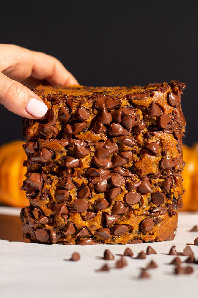 Bread + Tea Towel (pumpkin chocolate chip/wreath)