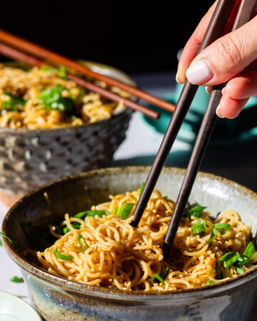 spicy garlic ramen noodles