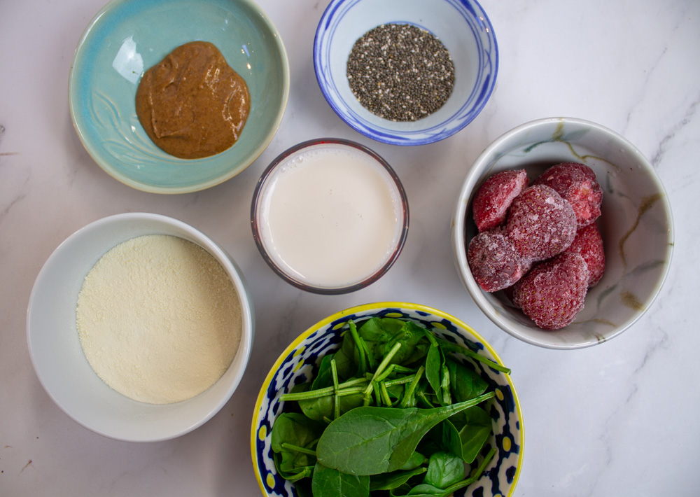 strawberry smoothie ingredients