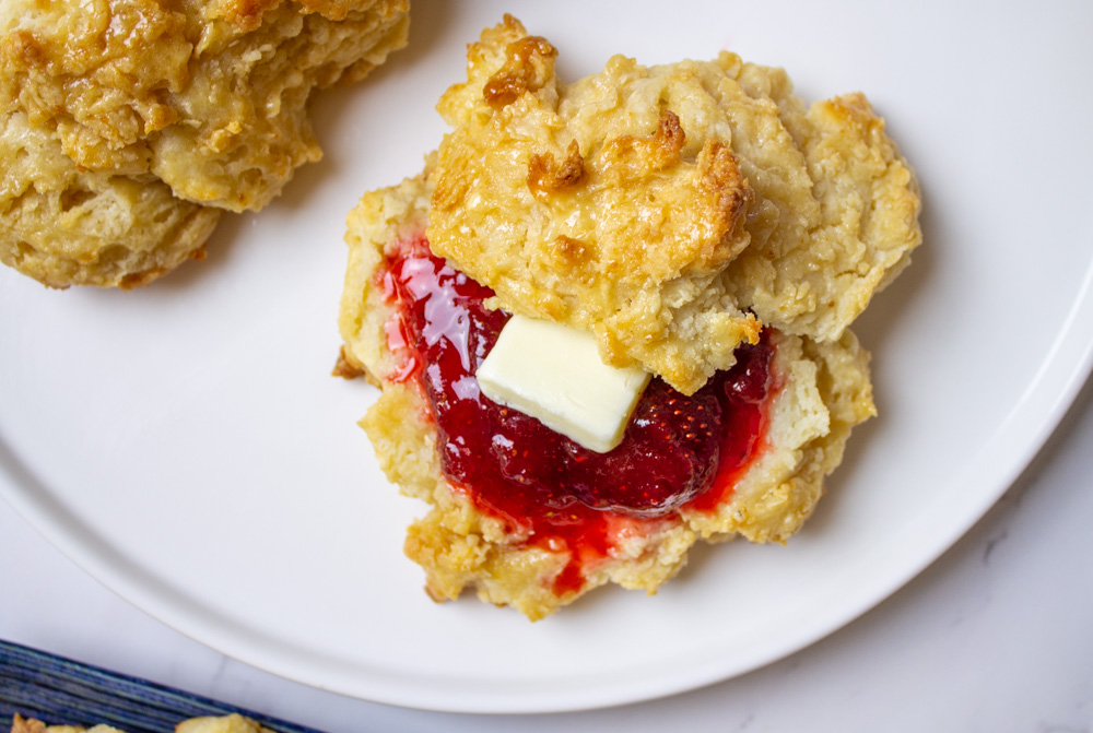 buttermilk biscuits with jam