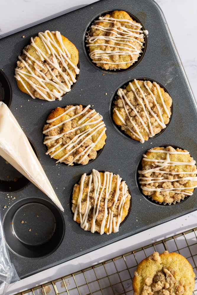 Banana crumb muffins