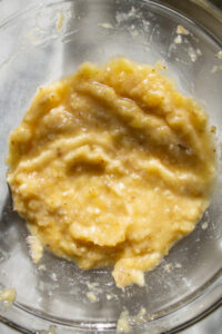 mashed bananas