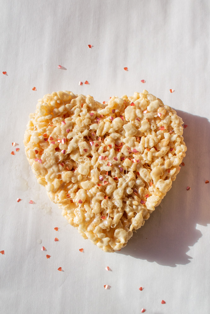 Valentine's Day Chocolate Molded Rice Crispy Treats - Easy Peasy Meals