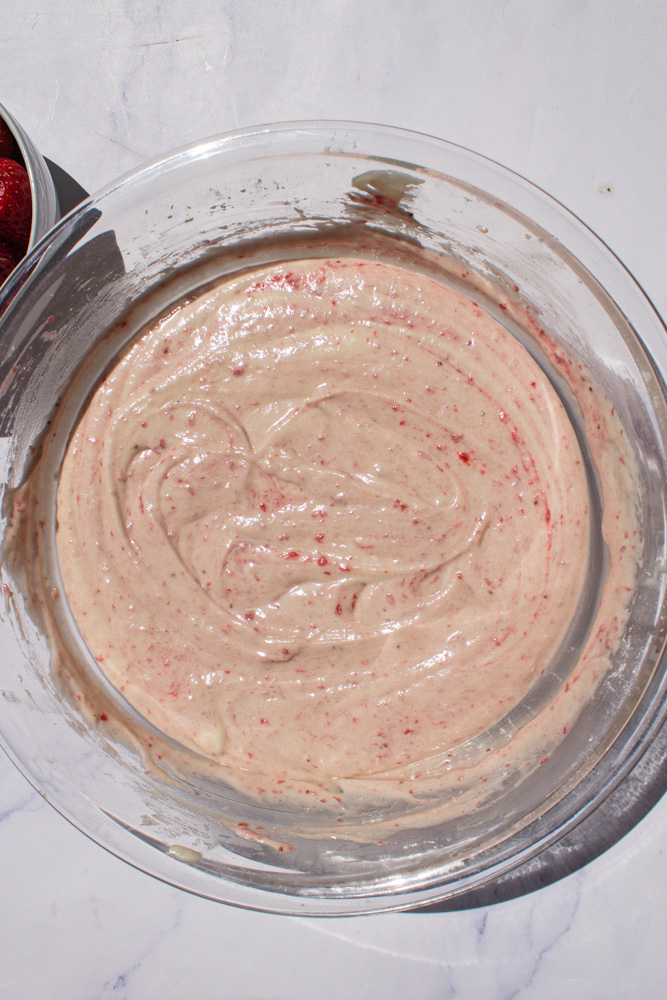 strawberry cucpakes cake batter