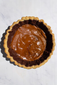 caramel chocolate lined crust