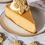 Gingerbread cheesecake