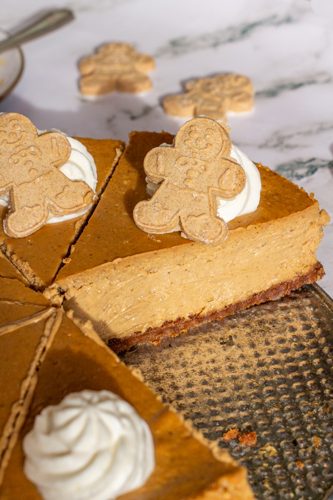 Gingerbread cheesecake