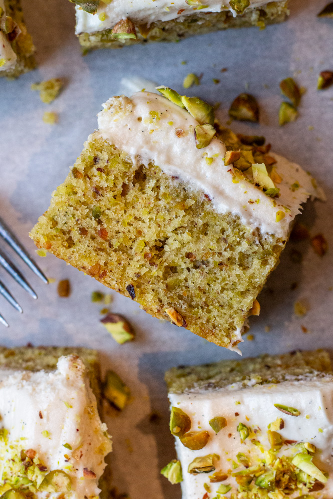 pistachio cake with cream cheese icing