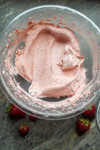 strawberry cake icing