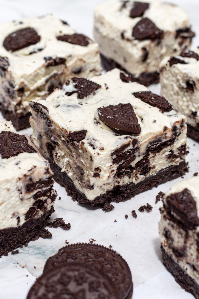 cookies and cream cheesecake bars