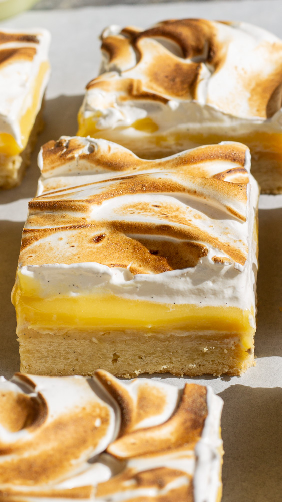 yuzu meringue pie bars