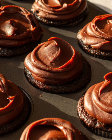 chocolate mousse cupcakes