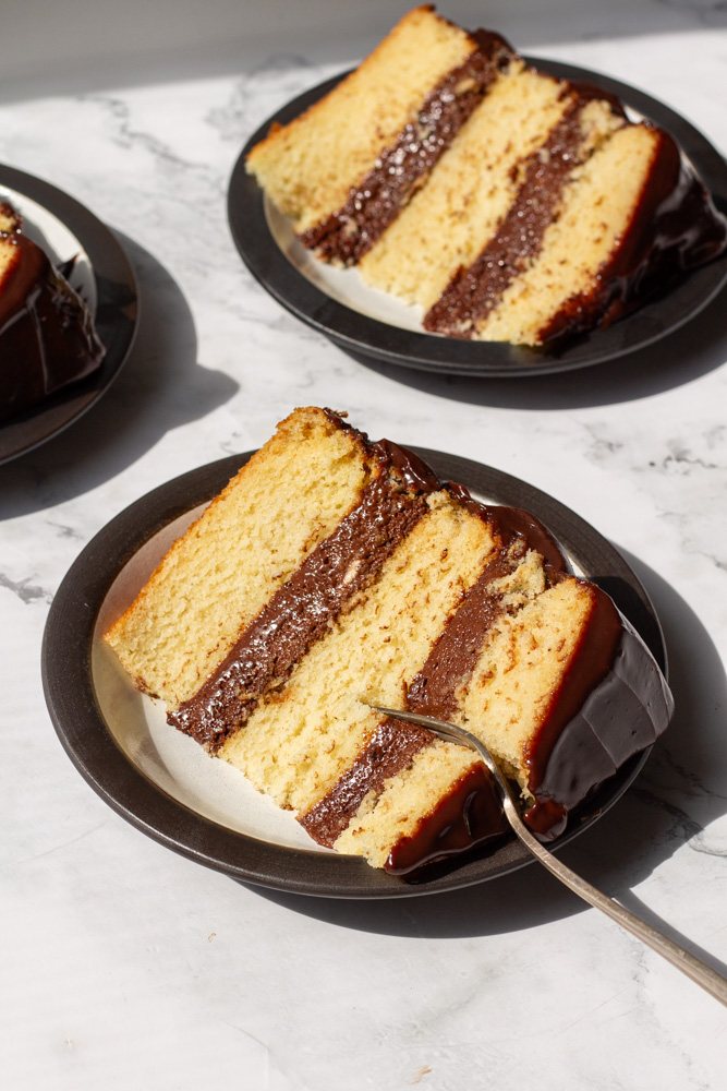 vanilla cake with chocolate mousse filling