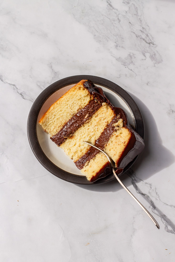 vanilla cake with chocolate mousse filling