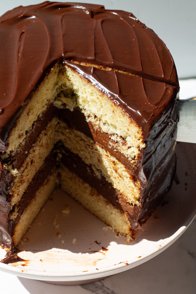 vanilla cake with chocolate mousse filling