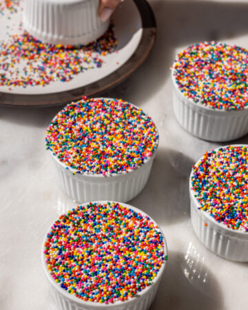 dot cakes