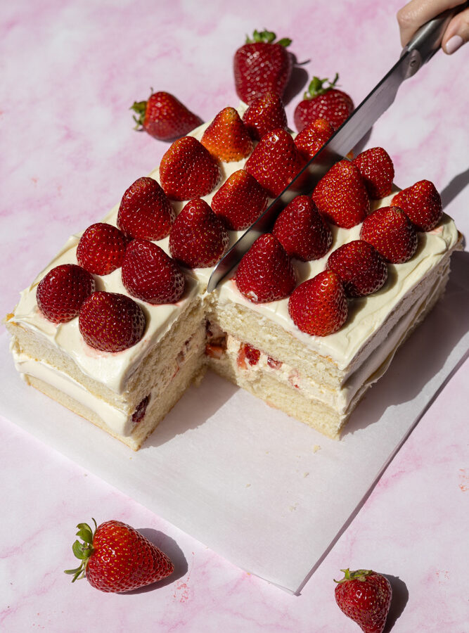 strawberry vanilla sheet cake